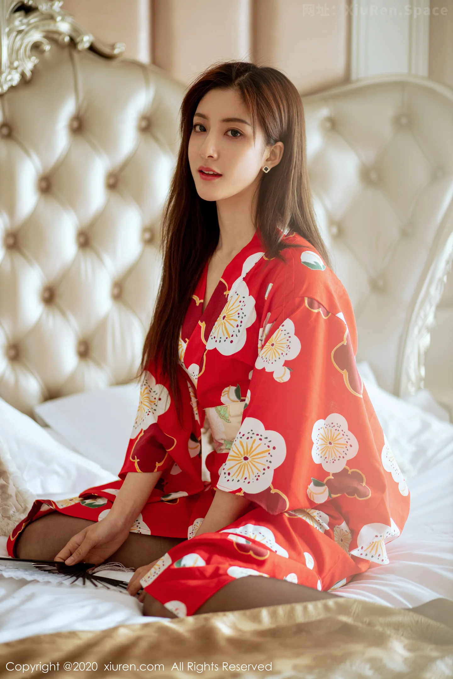 图片[4]-[XiuRen秀人网]VOL.2015 嫩模林文文yooki私房鲜艳和服配无内黑丝撩人姿势诱惑写真65P-秀人网官方网站